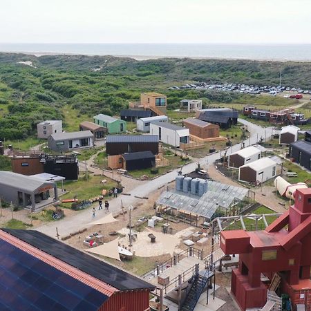 Basecamp Tiny House Eco-Resort Ijmuiden エイマイデン エクステリア 写真