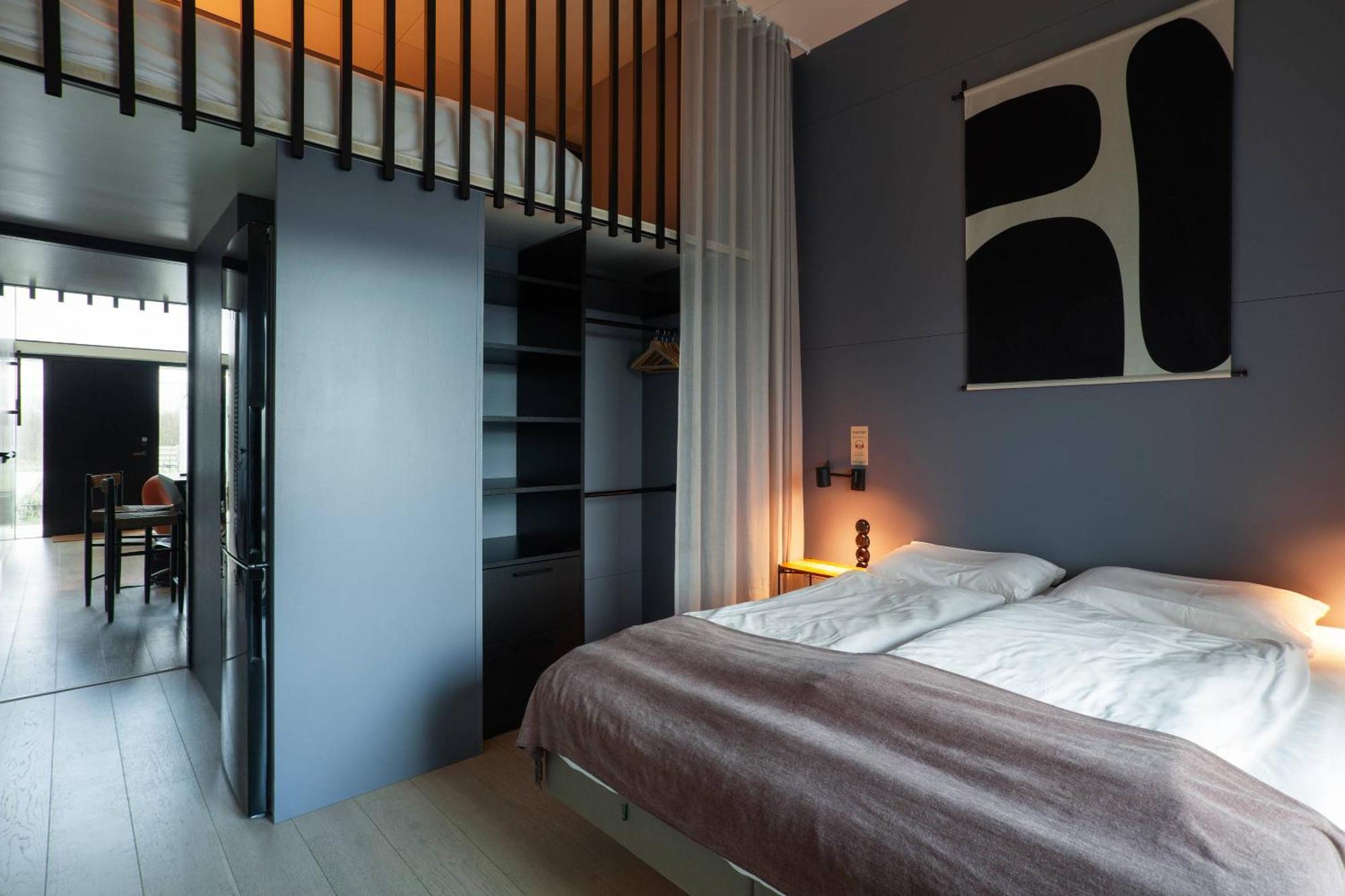 Basecamp Tiny House Eco-Resort Ijmuiden エイマイデン エクステリア 写真
