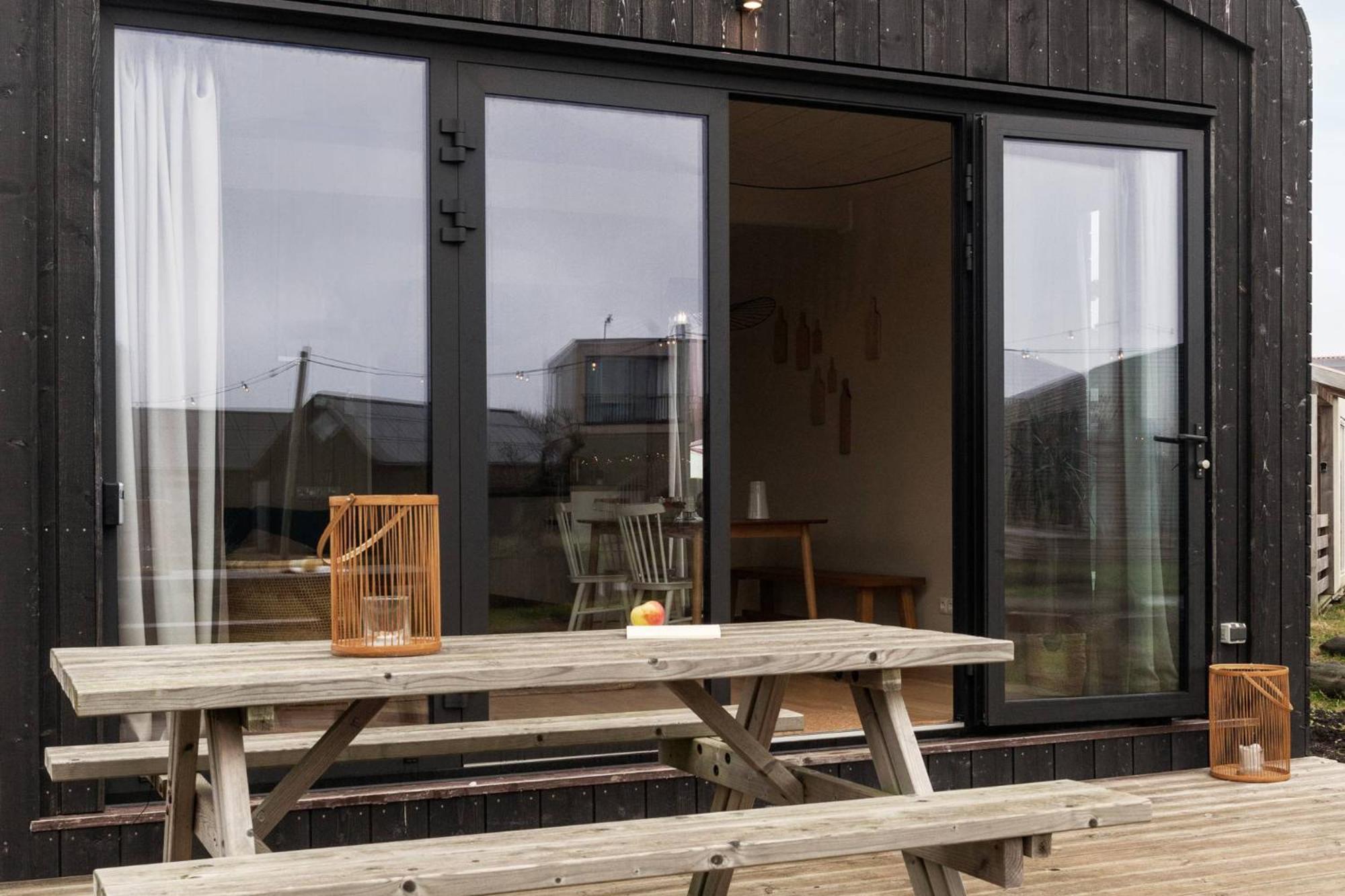 Basecamp Tiny House Eco-Resort Ijmuiden エイマイデン エクステリア 写真