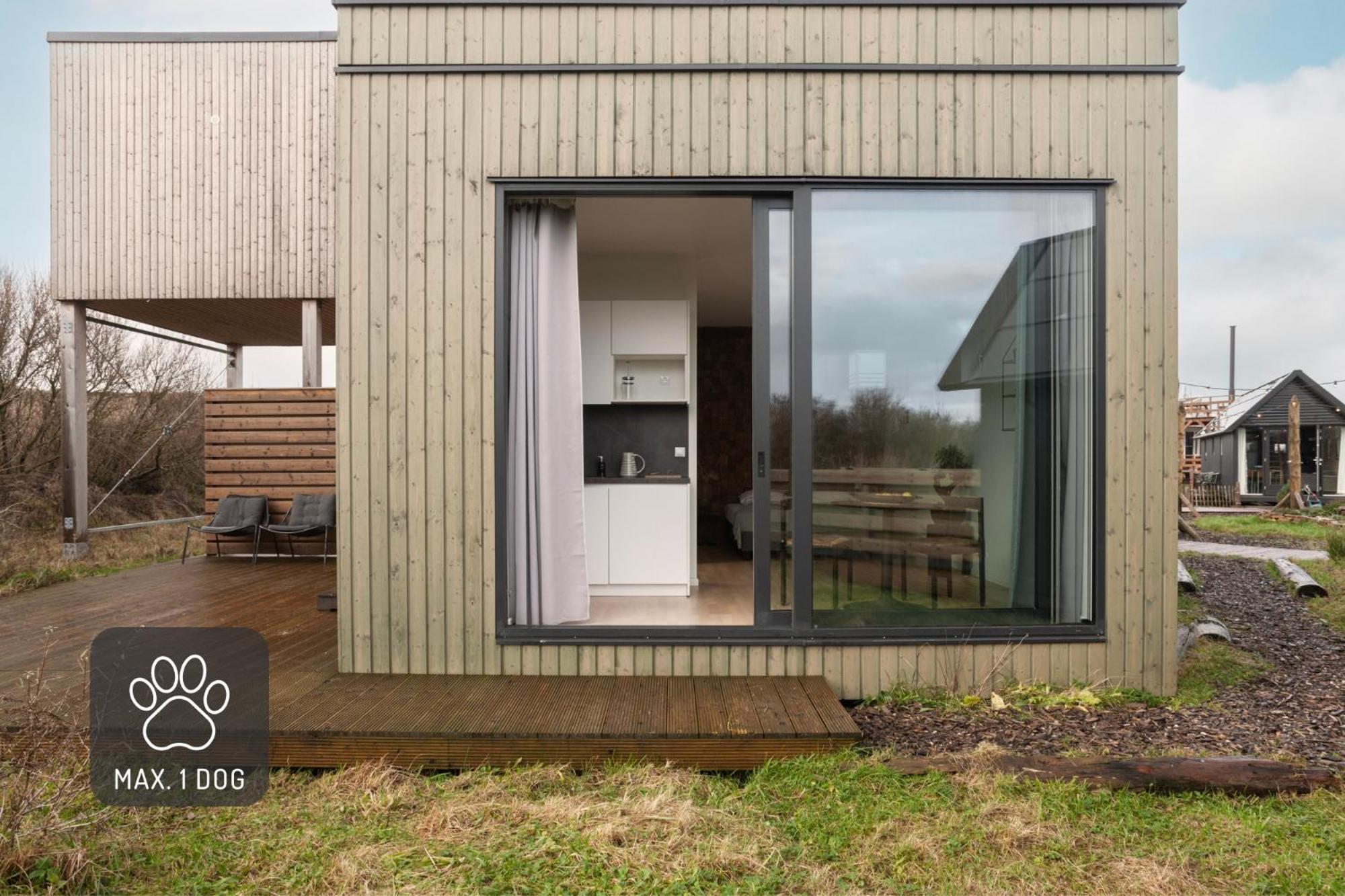 Basecamp Tiny House Eco-Resort Ijmuiden エイマイデン エクステリア 写真