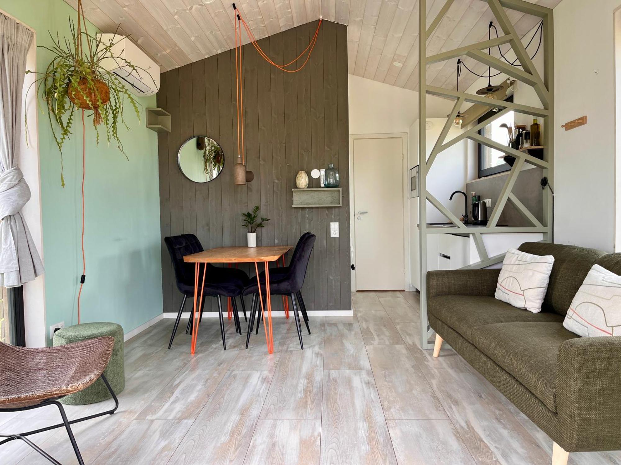 Basecamp Tiny House Eco-Resort Ijmuiden エイマイデン エクステリア 写真