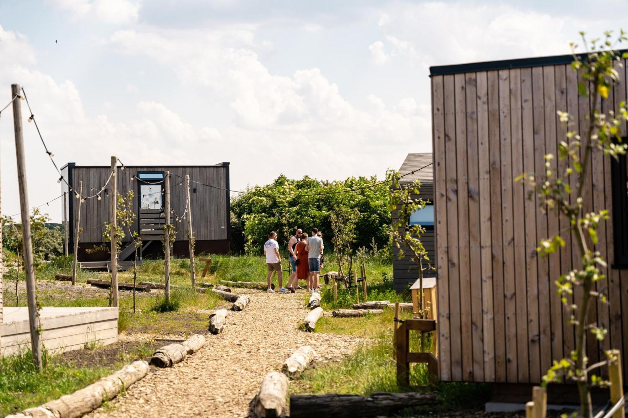 Basecamp Tiny House Eco-Resort Ijmuiden エイマイデン エクステリア 写真